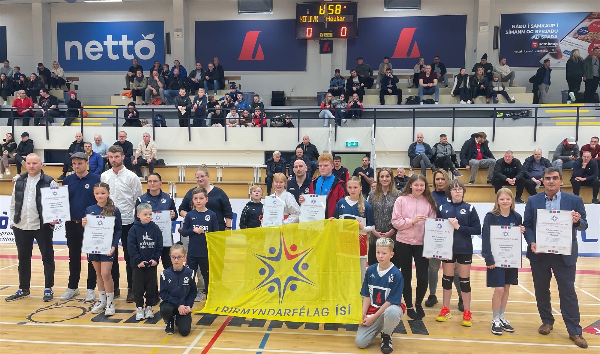 Keflavík, íþrótta- og ungmennafélag fékk viðurkenningu sem Fyrirmyndarfélag ÍSÍ 